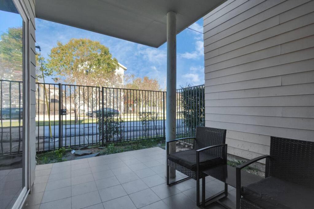 Holiday home 3br/3.5ba Three Story East Downtown Townhouse With View