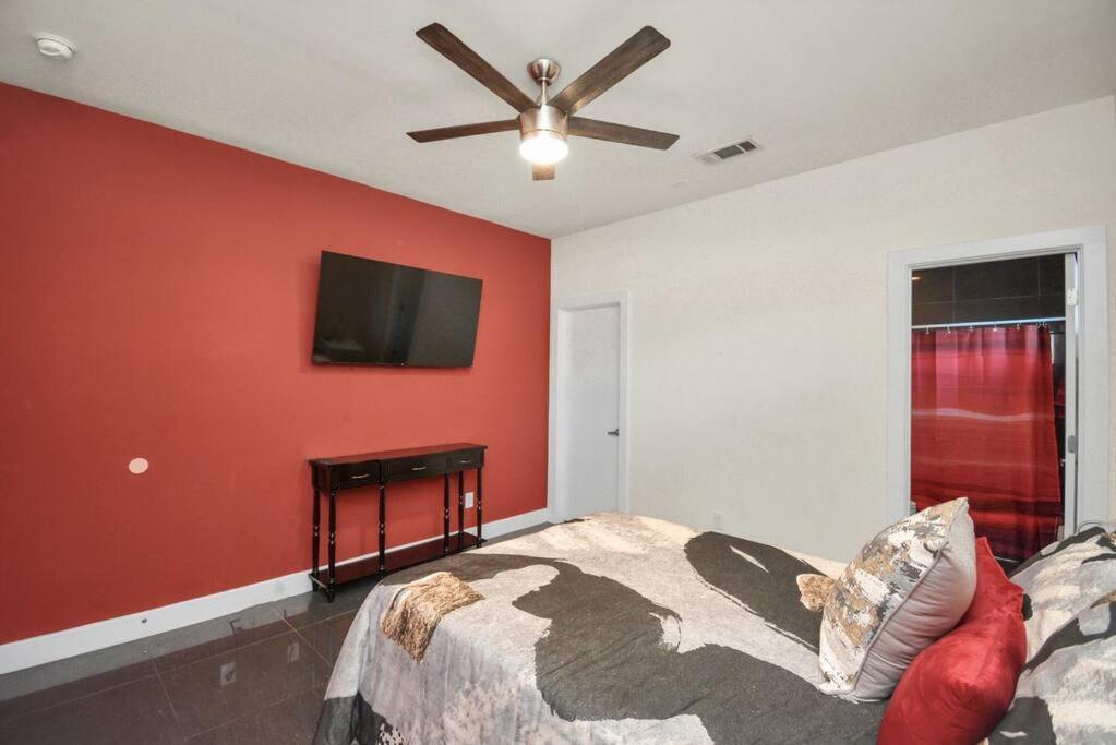 3br/3.5ba Three Story East Downtown Townhouse With View Сasa de vacaciones *